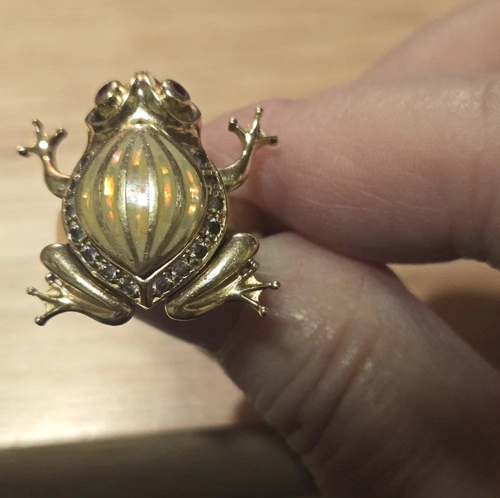 14kt Gold Frog Ring-sz.8 - Picture 2 of 8